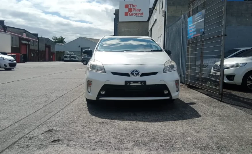 Toyota Prius 2015 petrol hybrid