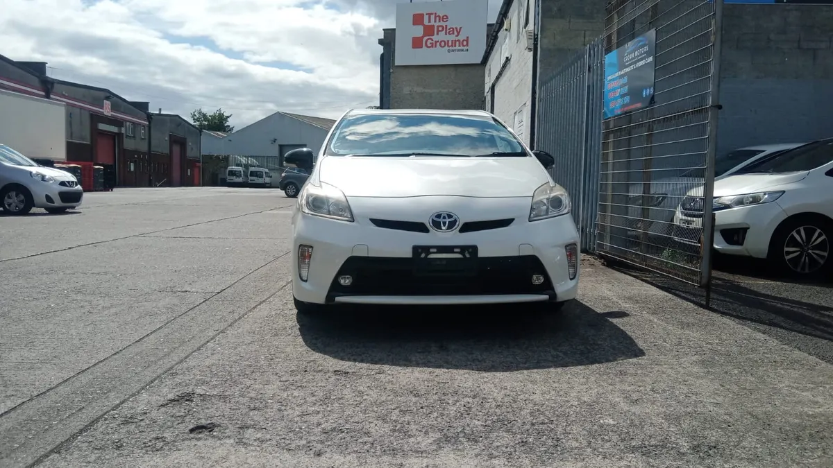 Toyota Prius 2015 petrol hybrid