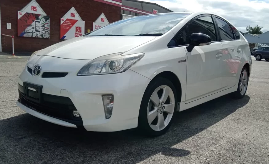 Toyota Prius 2015 petrol hybrid
