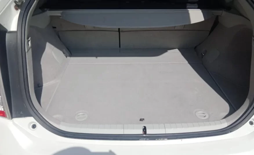 Toyota Prius 2015 petrol hybrid