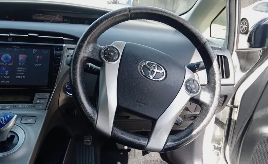 Toyota Prius 2015 petrol hybrid