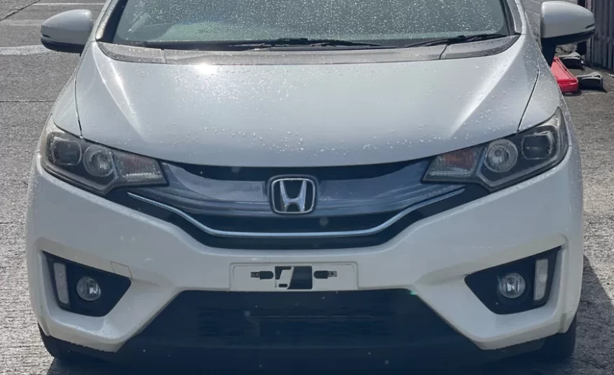 Honda Fit 2014 Hybrid (Huge Specs)