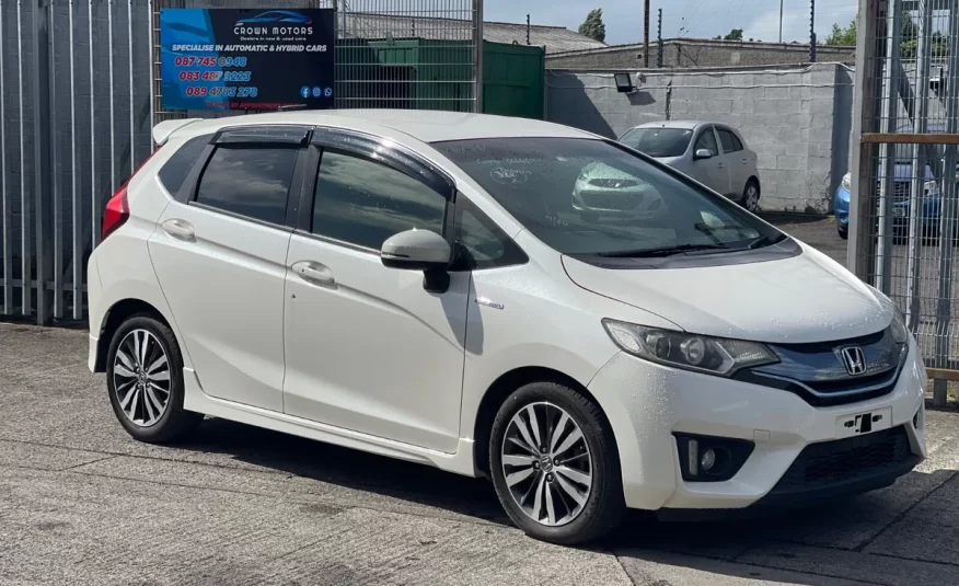 Honda Fit 2014 Hybrid (Huge Specs)