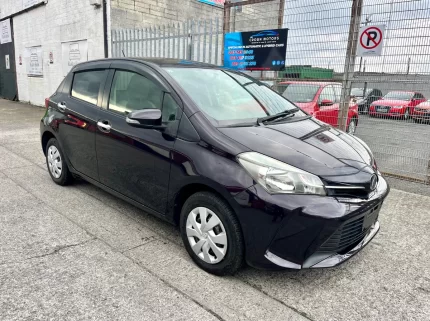 Toyota Vitz 2015