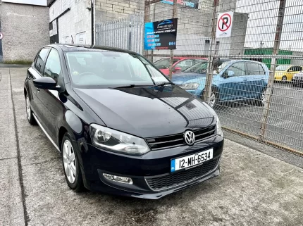 Volkswagen Polo 2012 Automatic with sunroof