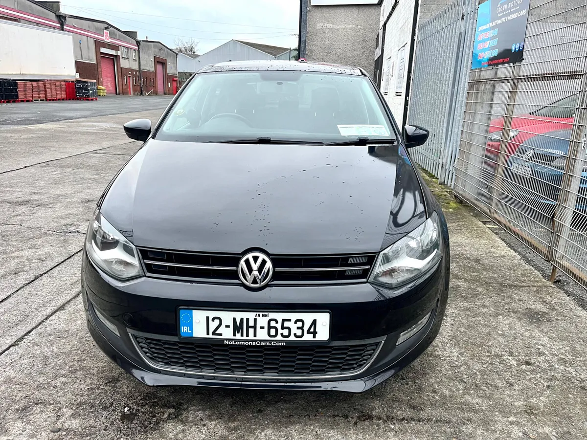Volkswagen Polo 2012 Automatic with sunroof