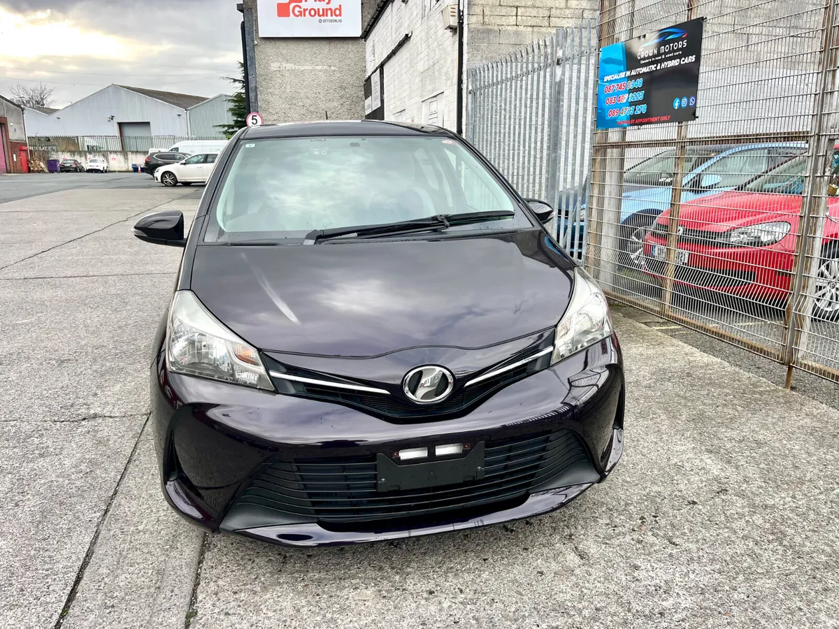 Toyota Vitz 2015