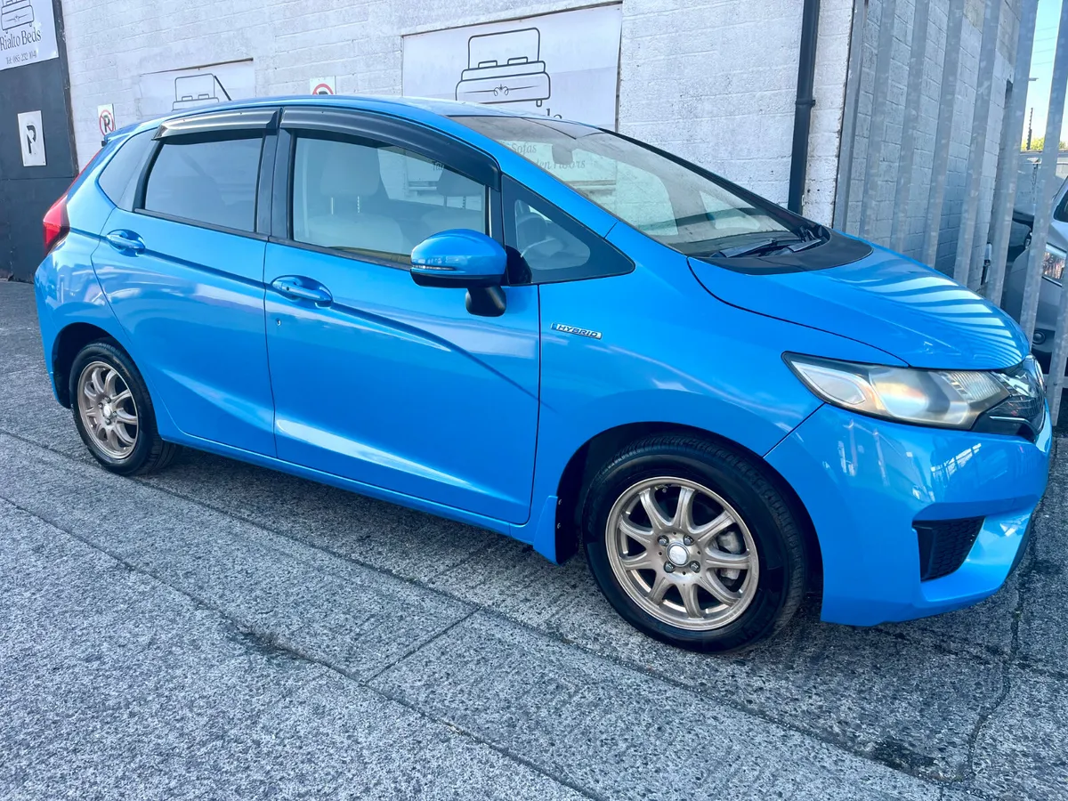 Honda Fit Automatic Hybrid 2014