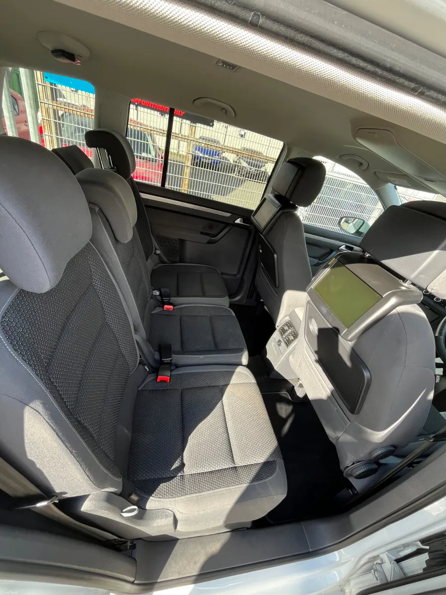 Volkswagen Touran Automatic 7 seater
