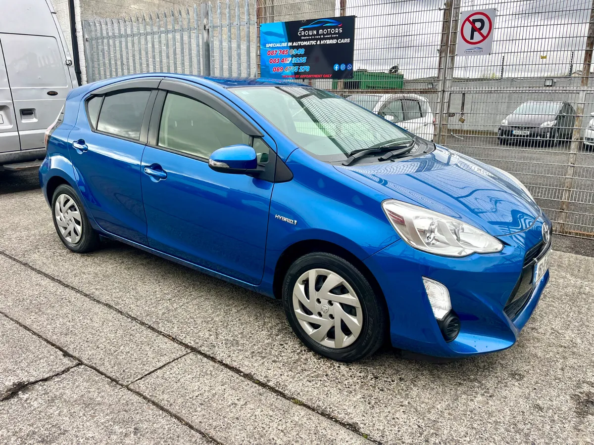 2015 Toyota Aqua hybrid Leather spec