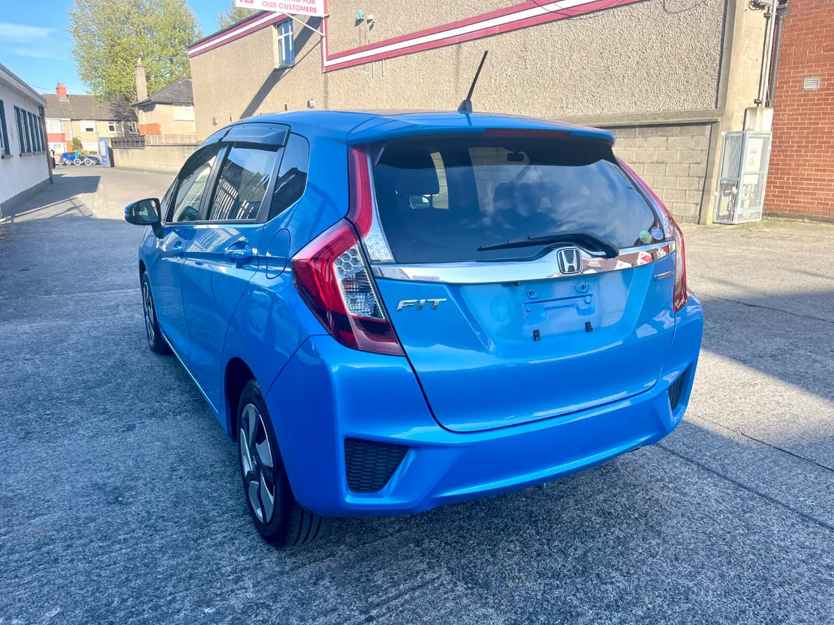 2015 Honda fit Hybrid Automatic