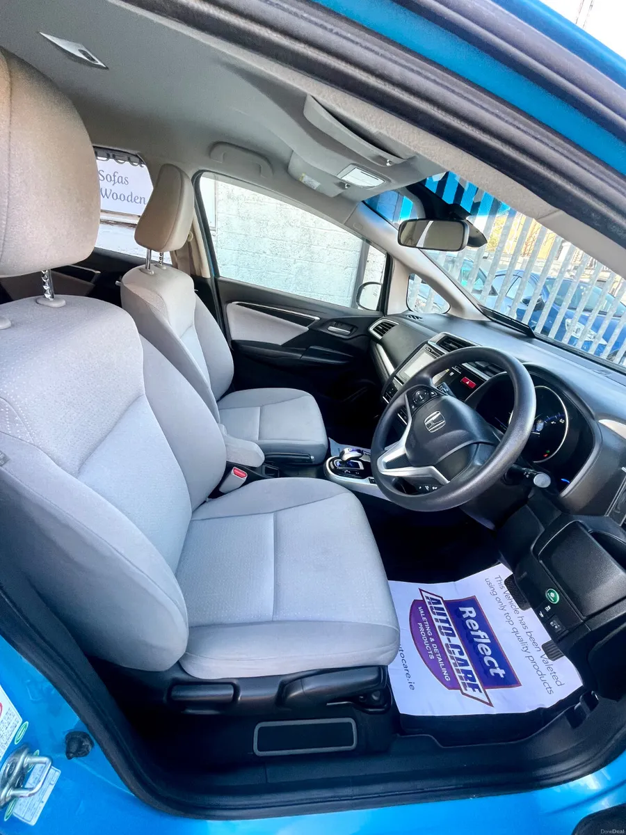 Honda Fit Automatic Hybrid 2014