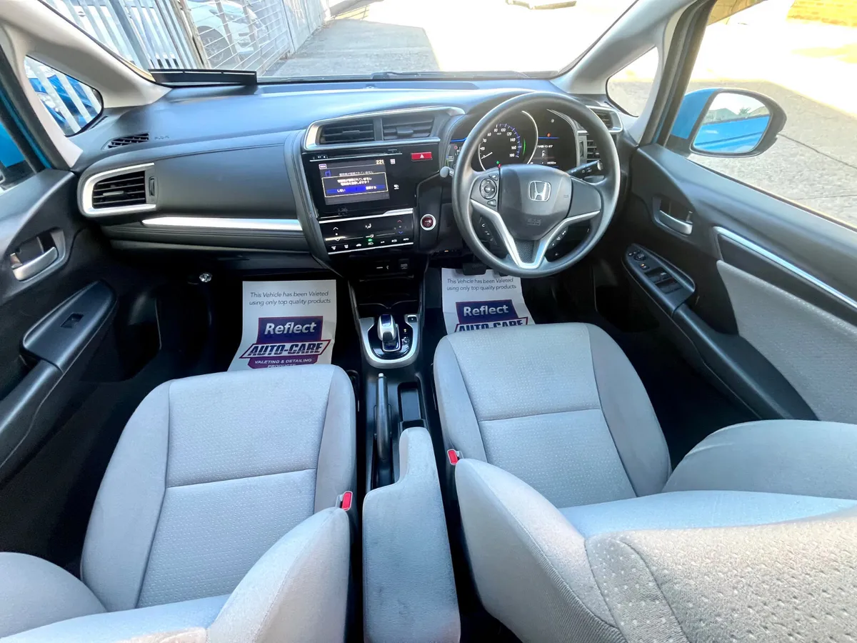 Honda Fit Automatic Hybrid 2014