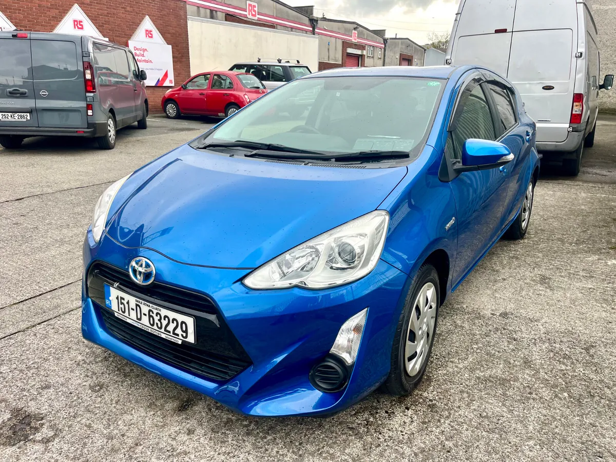 2015 Toyota Aqua hybrid Leather spec