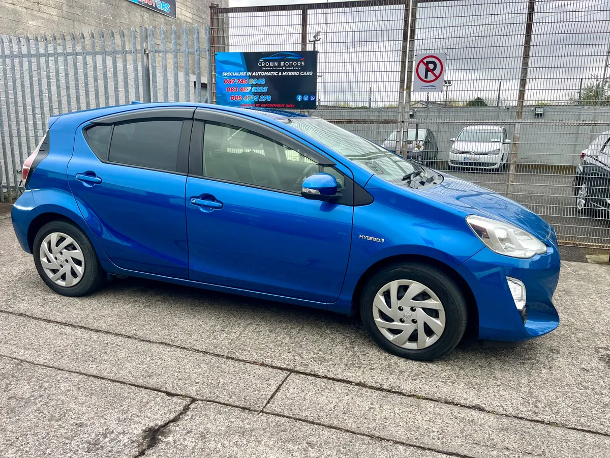 2015 Toyota Aqua hybrid Leather spec