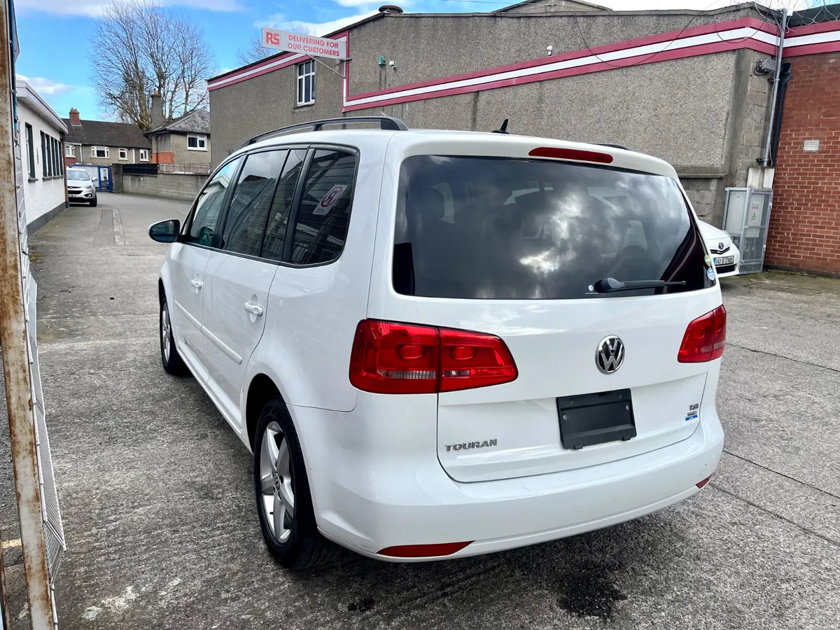 Volkswagen Touran Automatic 7 seater