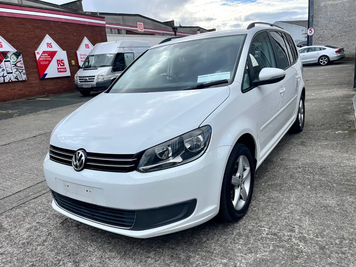 Volkswagen Touran Automatic 7 seater