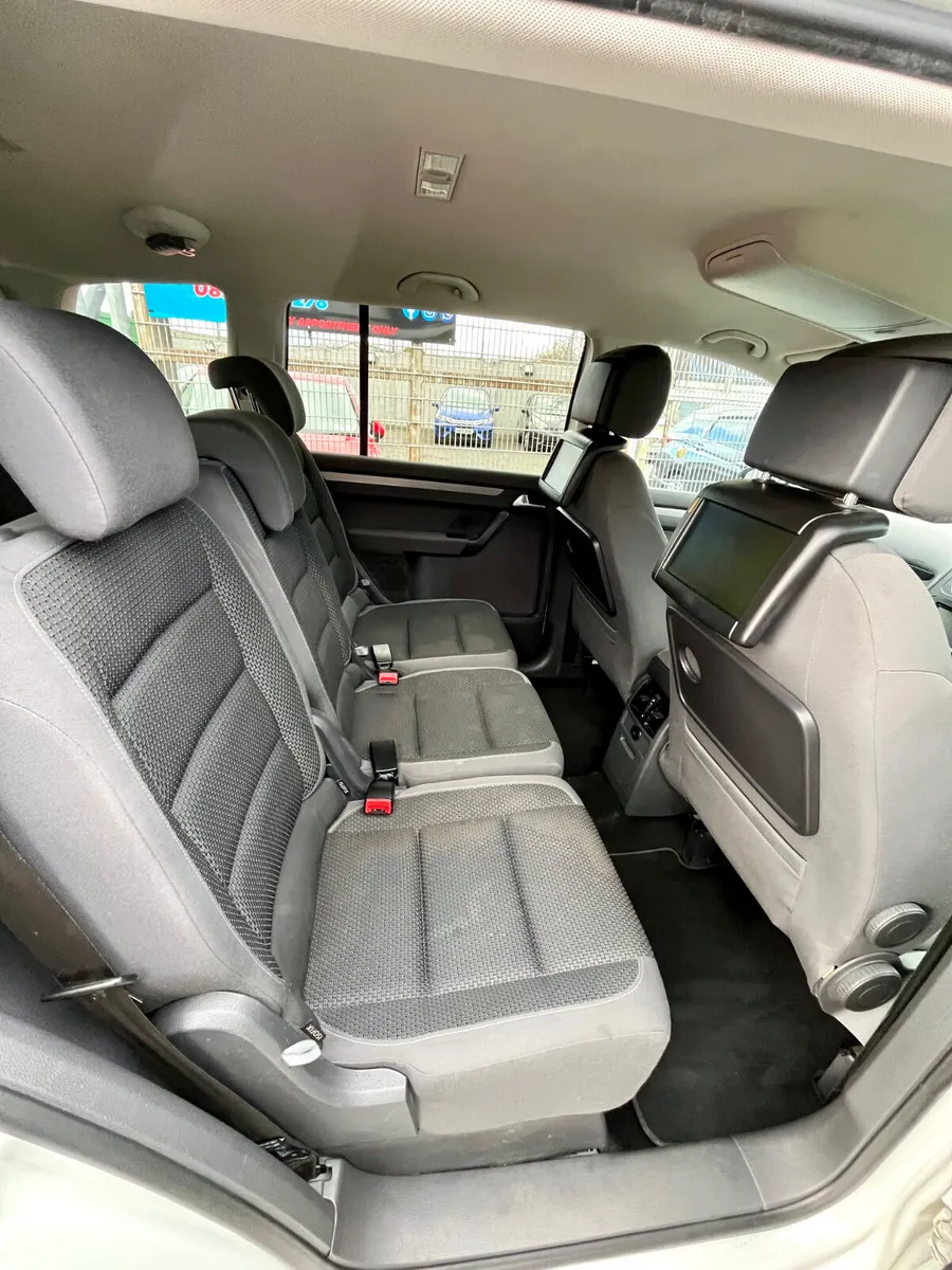 Volkswagen Touran Automatic 7 seater