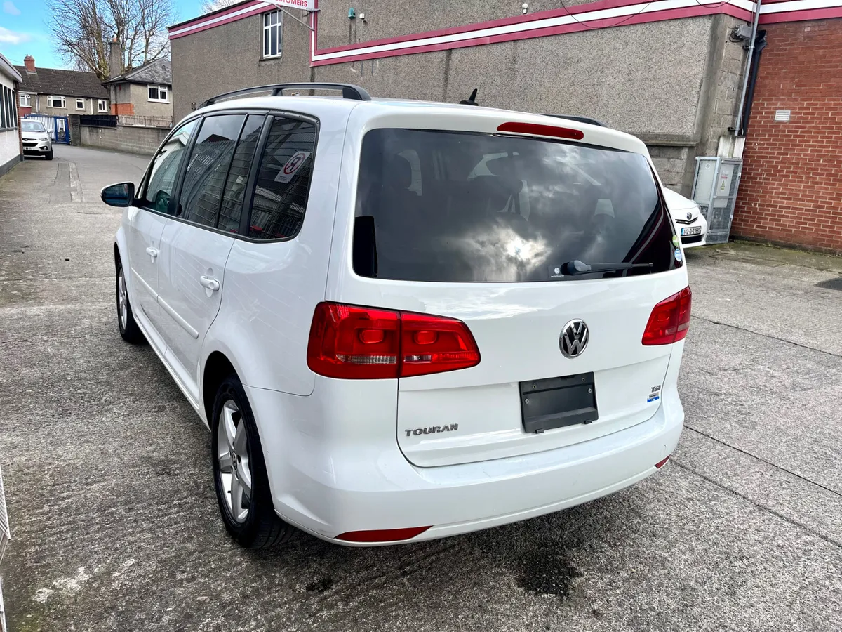 Volkswagen Touran Automatic 7 seater