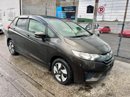 Honda fit 2015 hybrid