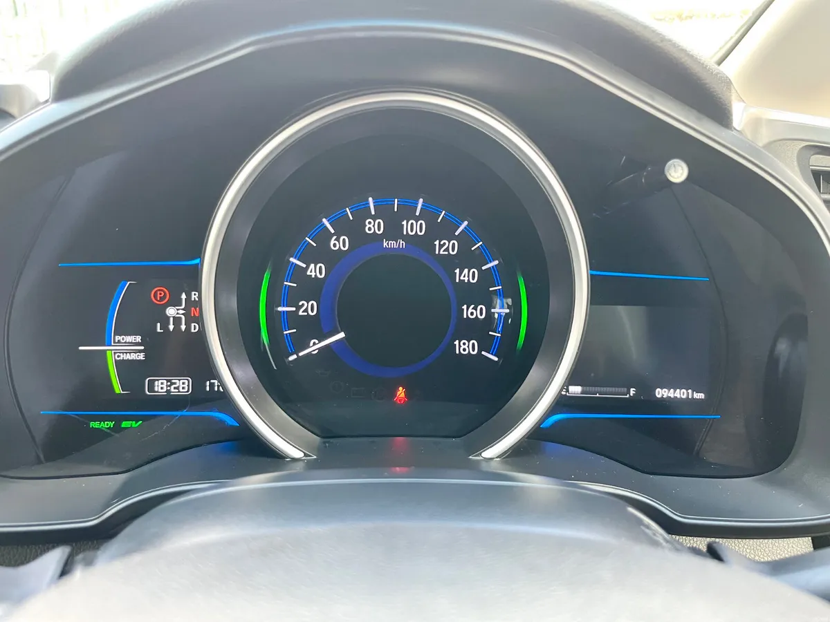 Honda fit 2015 hybrid