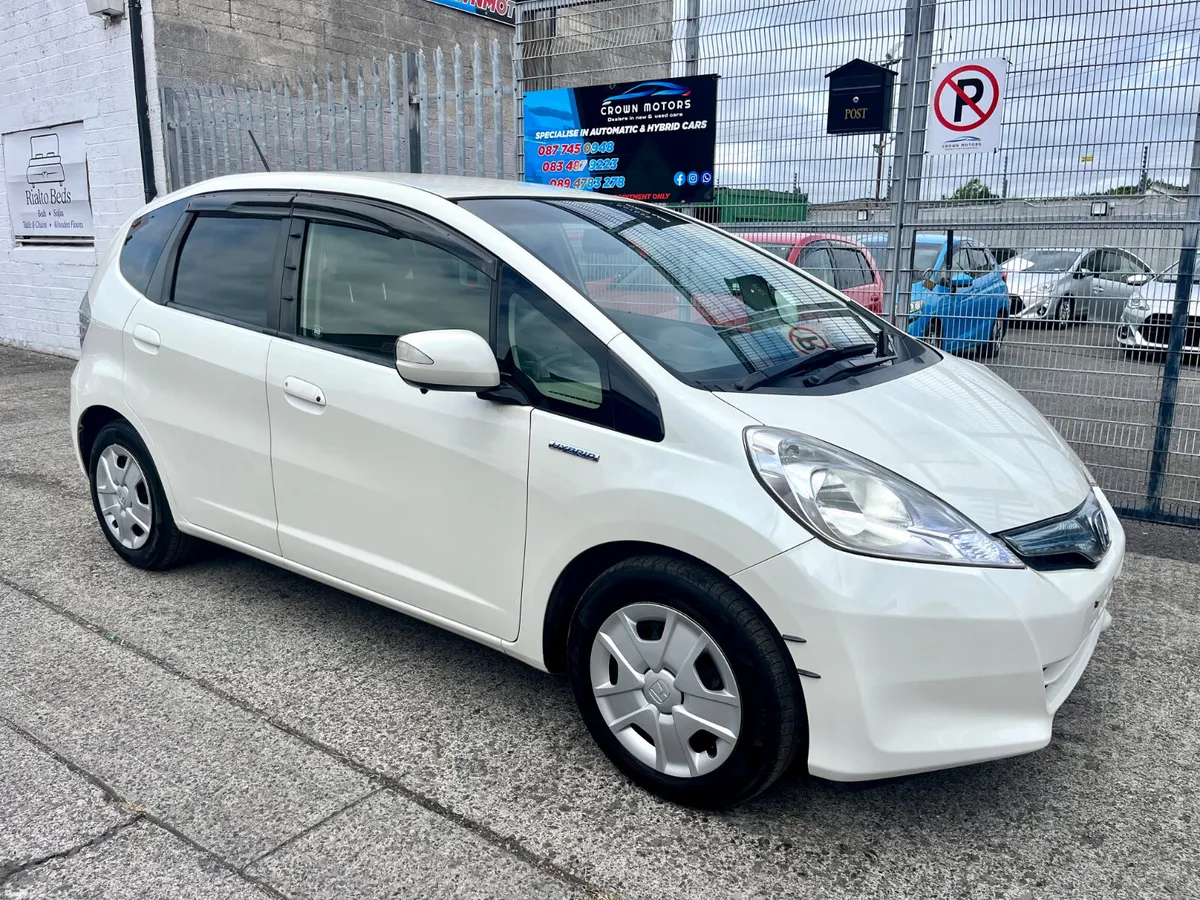 Honda fit hybrid 2013