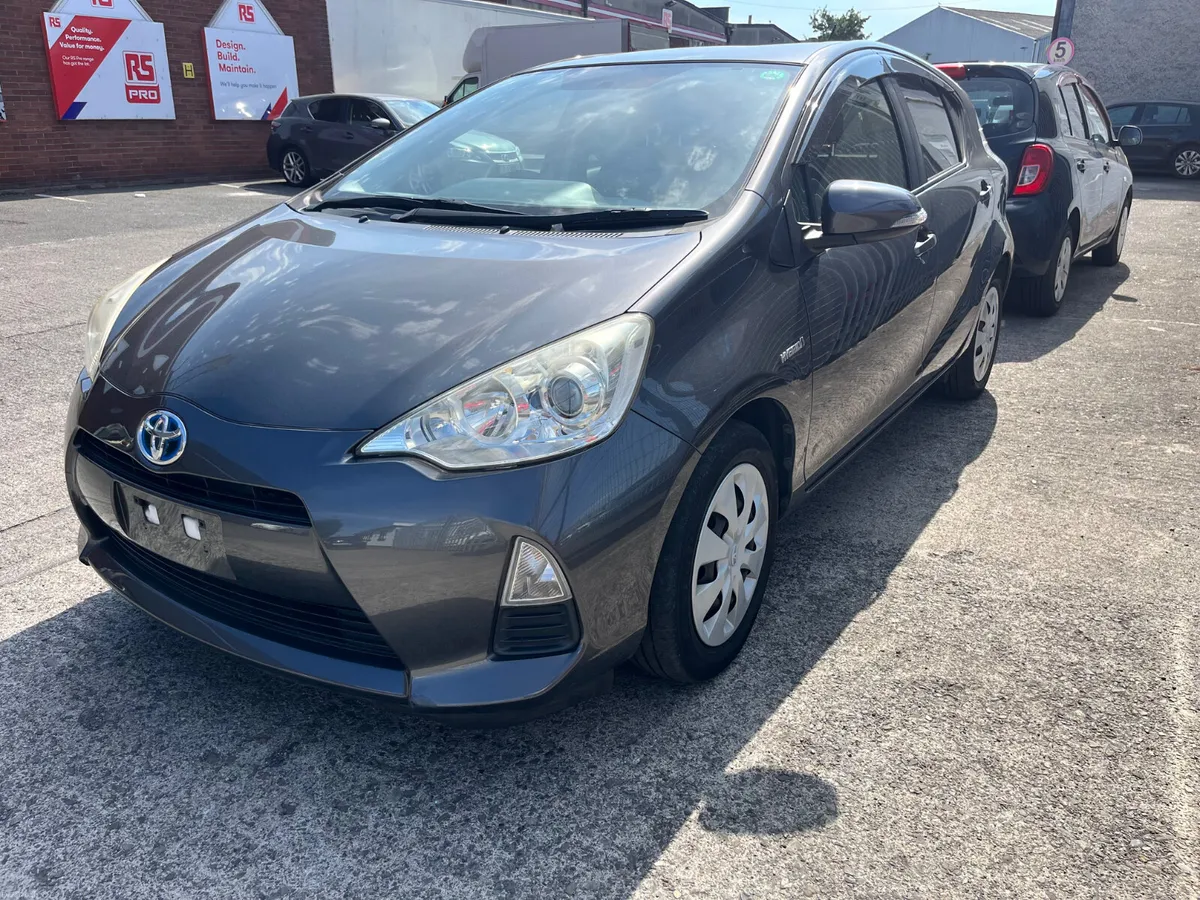 Toyota Aqua Automatic 2013