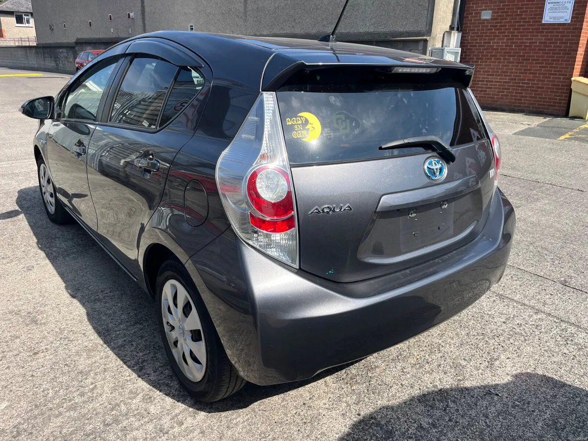 Toyota Aqua Automatic 2013