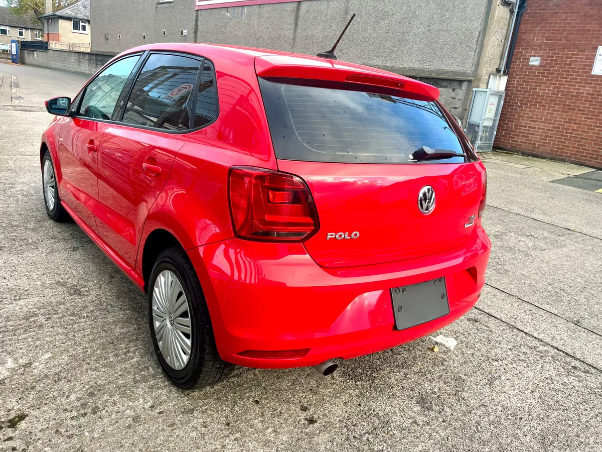 Volkswagen Polo 2015 Automatic