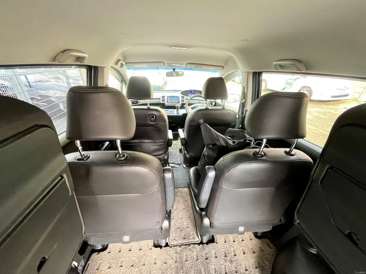 Honda freed 6 seater hybrid