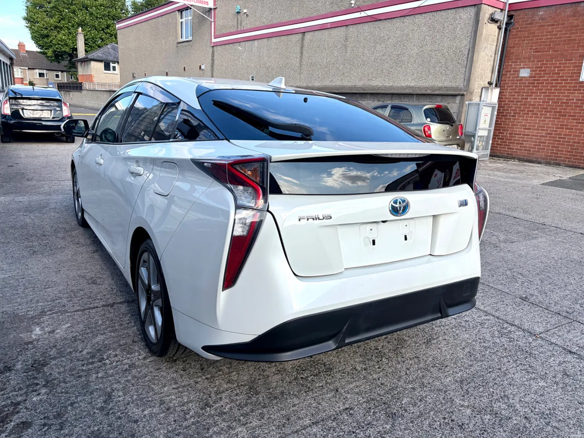 Toyota Prius Hybrid Automatic 2016